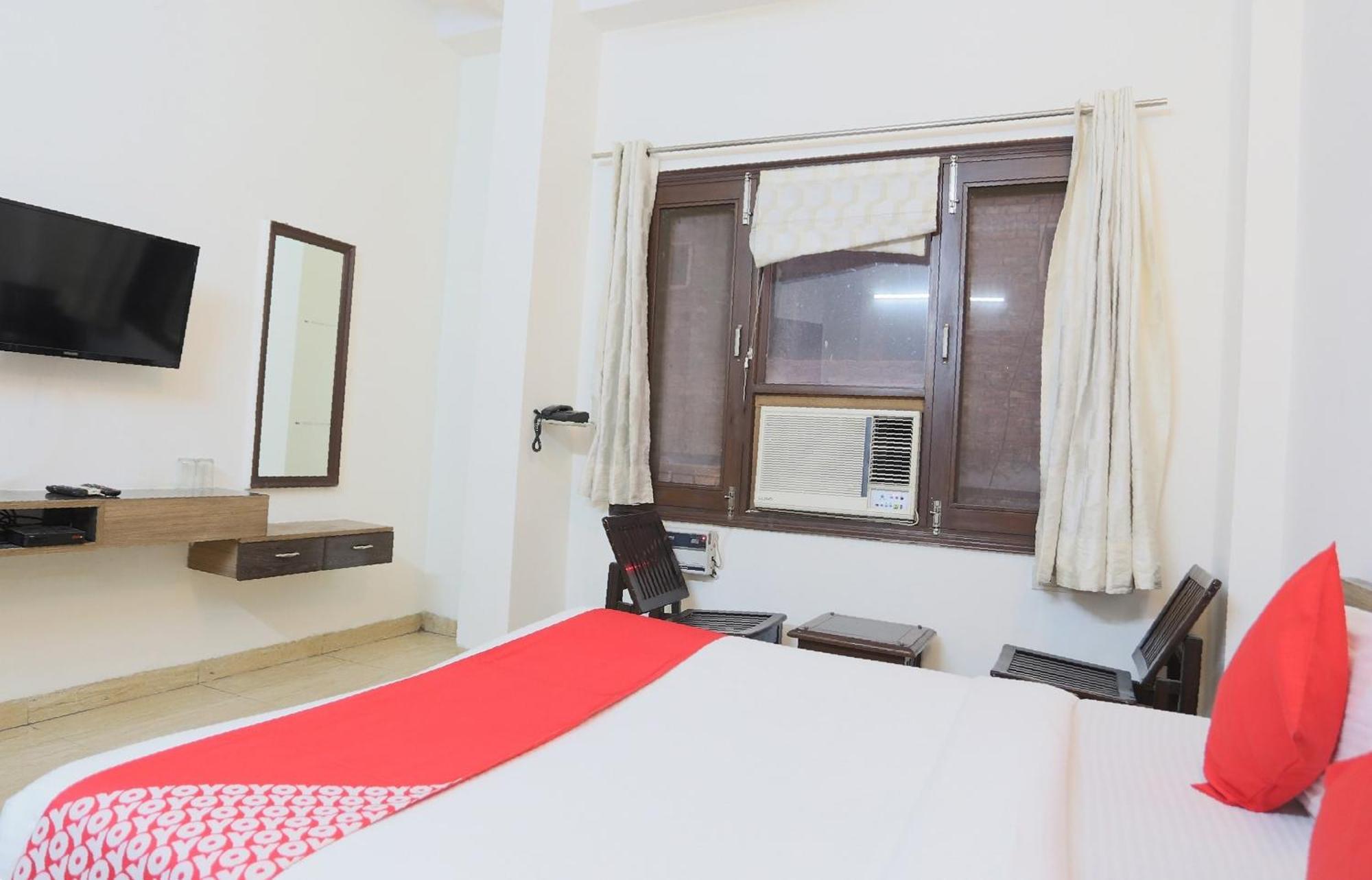 Hotel O New Raj Kamal Aurangabad  Exteriör bild